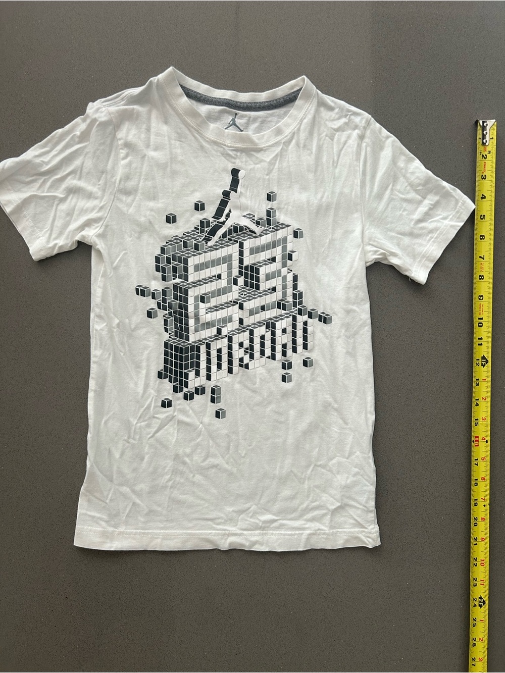 Kids Jordan White Pixelated Logo T-Shirt Kids Size M..